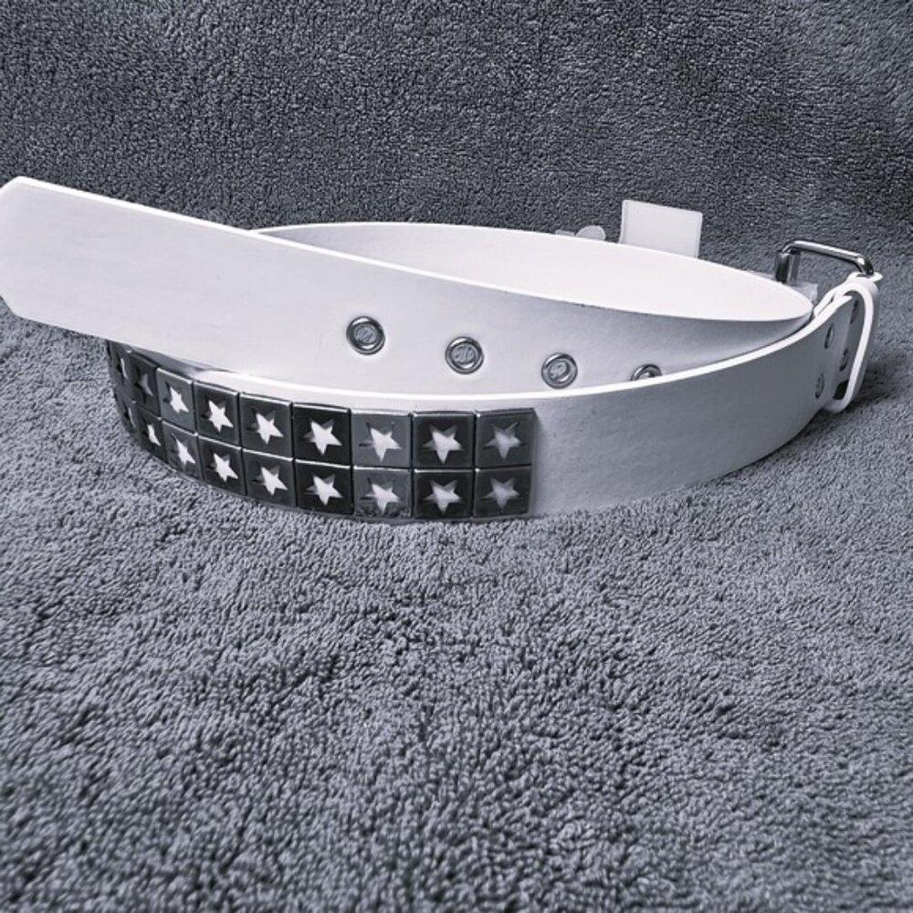 Women's NWT Faux Leather Belt No Boundaries White w/Metal Stud Stars Sm/Med T1